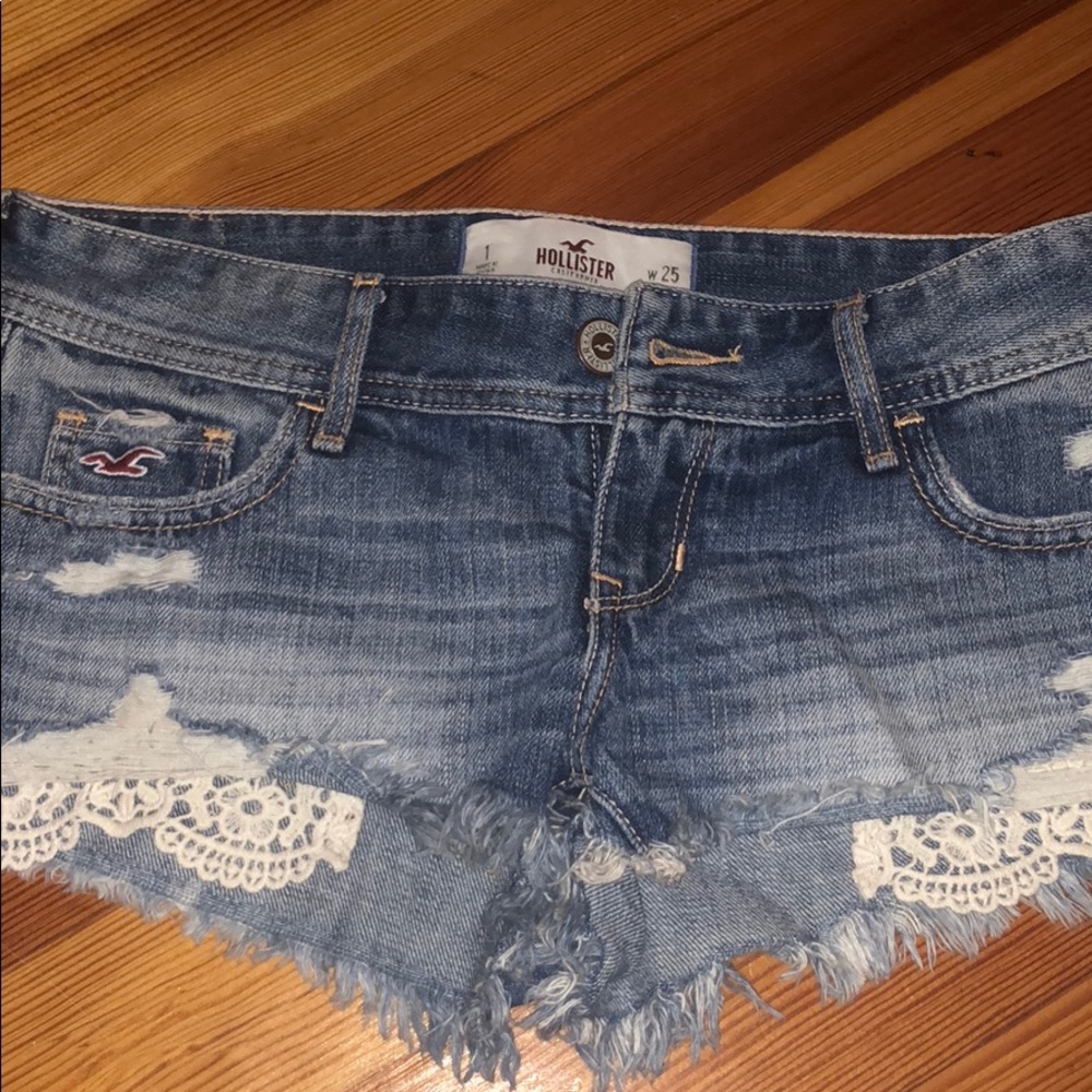 Hollister shorts with lace